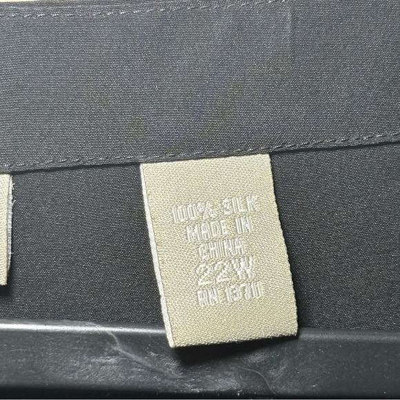 Kate Hill Classic Closet Staple Black Sleeveless Silk Elevated Basic TankTop 22W - Picture 11 of 16